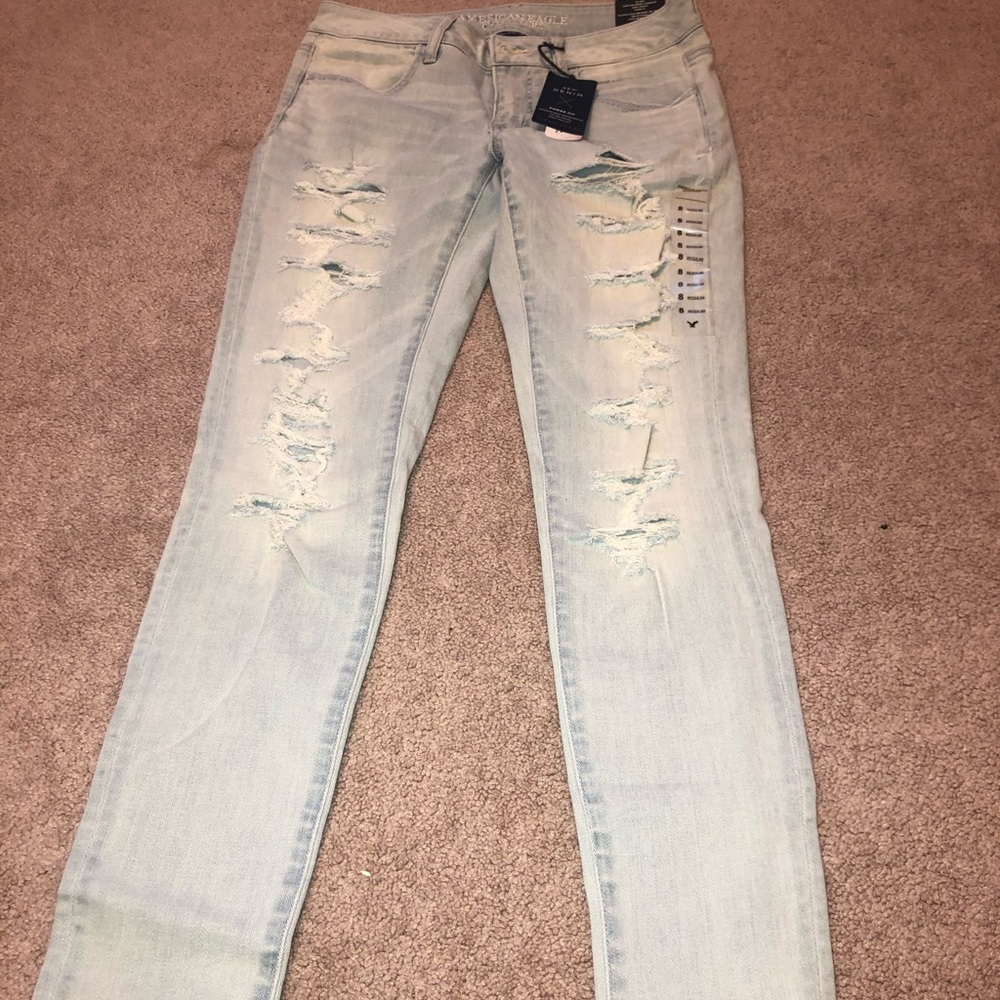 NWT American Eagle Light Wash Ripped Jeans